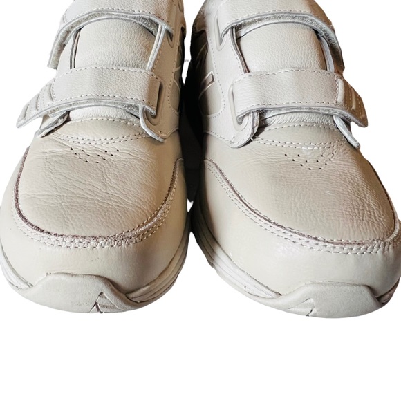 New Balance Men's 928 V3 Hook and Loop Walking Shoes Beige Size 7.5 2E Wide - Picture 7 of 9